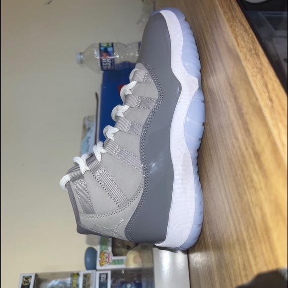 Cool Grey 11’s 2021 - Picture 2 of 11